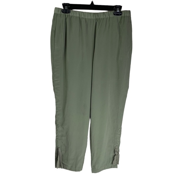 Chico’s New Sage Green Pull on Pants with Drawstring Leg Convert to Capri Size 0 - Picture 2 of 11